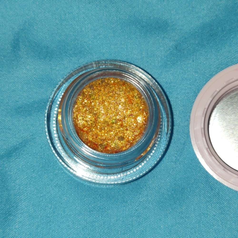 Colourpop x Hello Kitty Cozy Glow Glitter Gel Mini